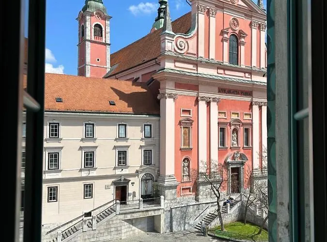 Triple Bridge Daire Ljubljana