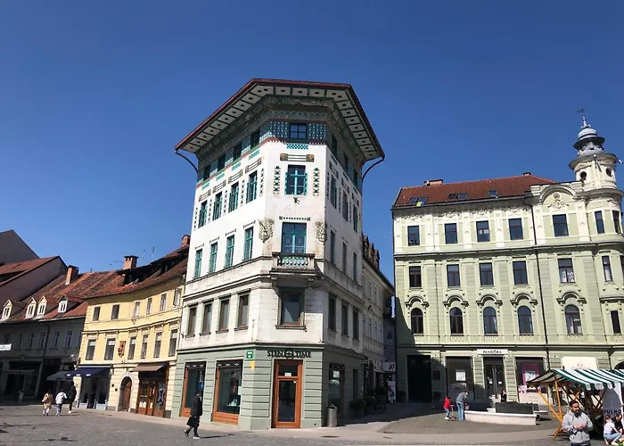 Daire Triple Bridge Ljubljana