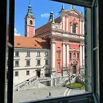 Triple Bridge Apartament Lublana