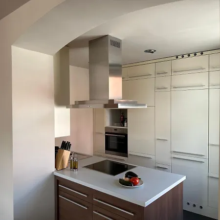 Triple Bridge Lejlighed