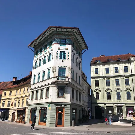 Apartment Triple Bridge Ljubljana