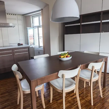 Lejlighed Triple Bridge